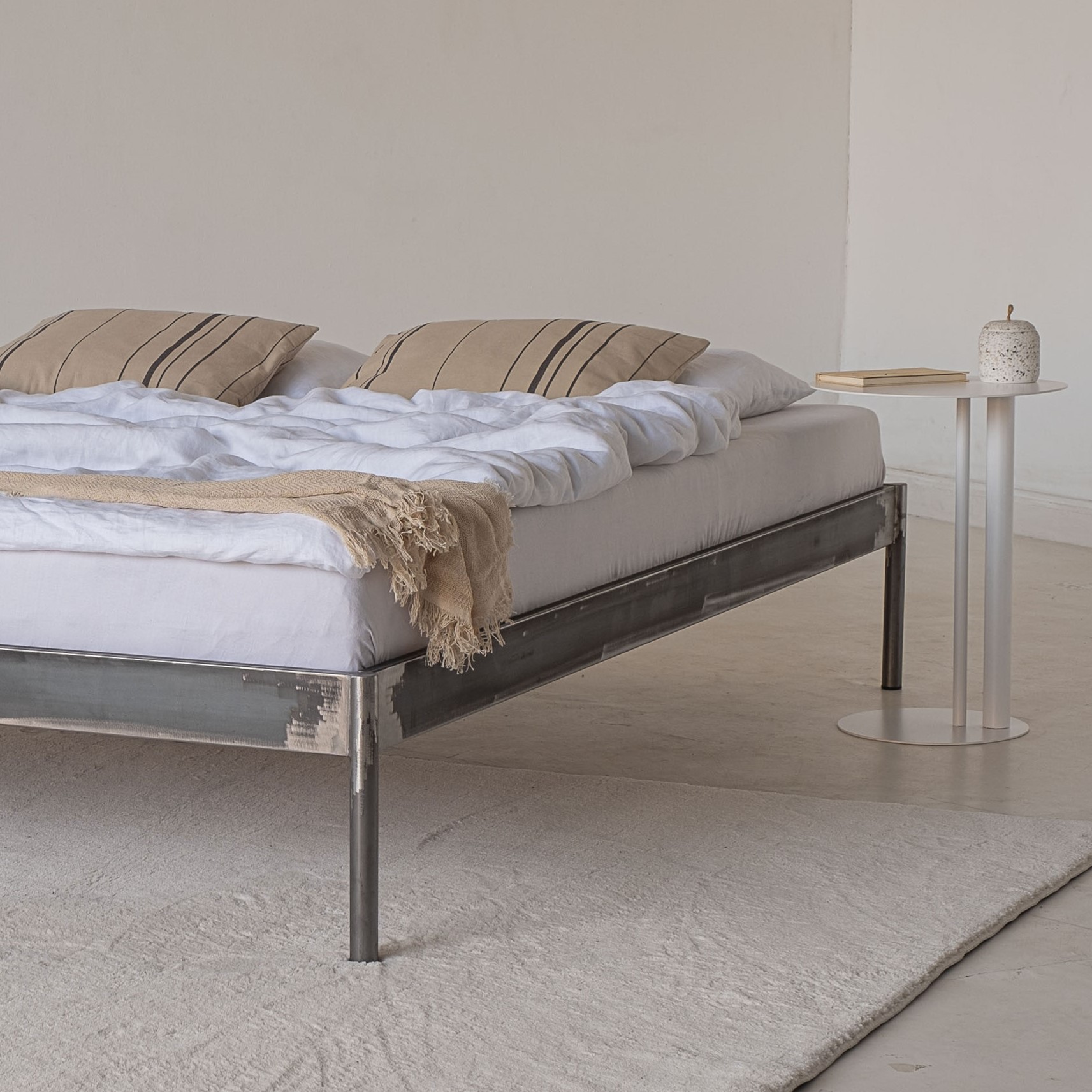 CRUS łóżko proste metalowe FRANCKE-ART