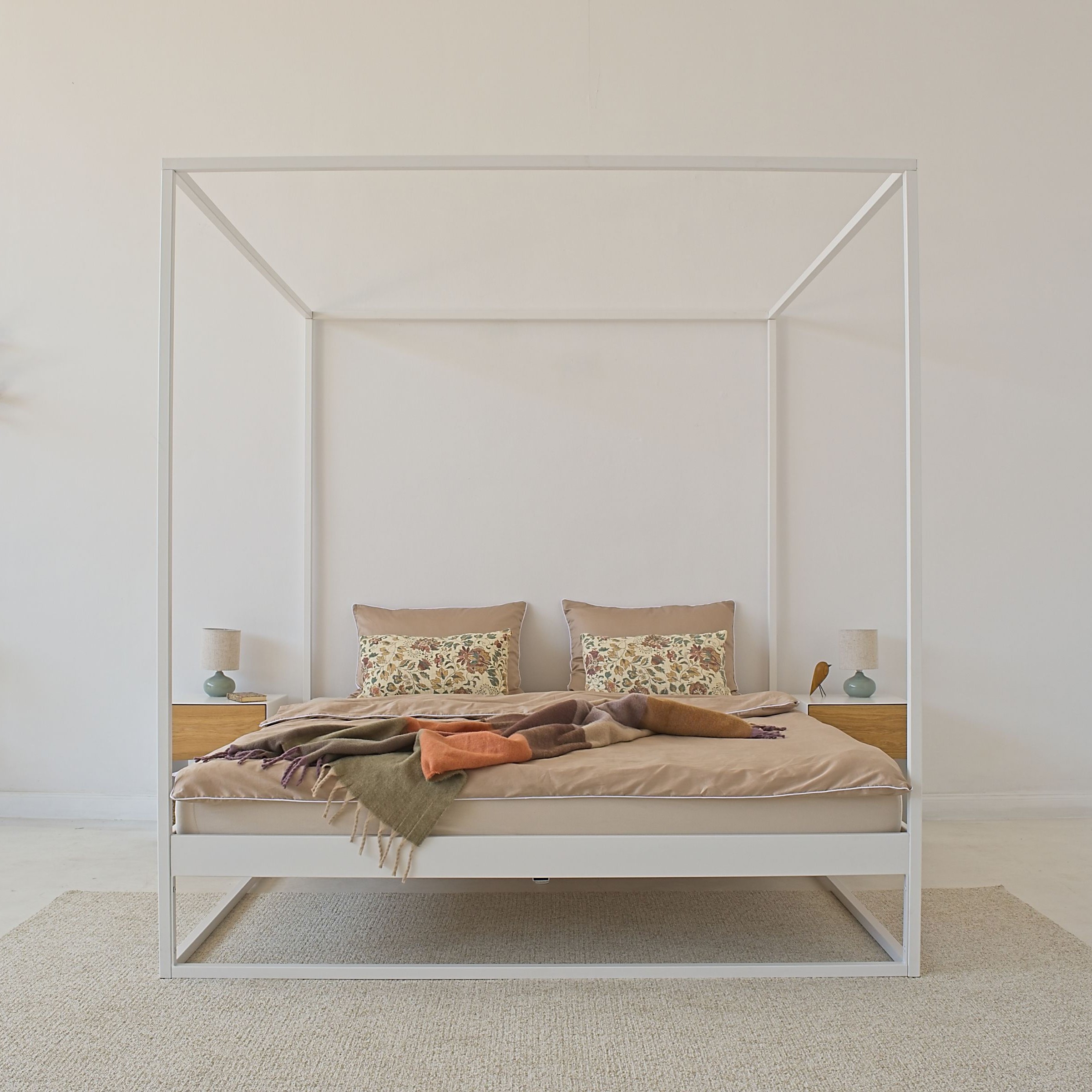 Łóżko z baldachimem metalowym SIMPLEX FRANCKE-ART